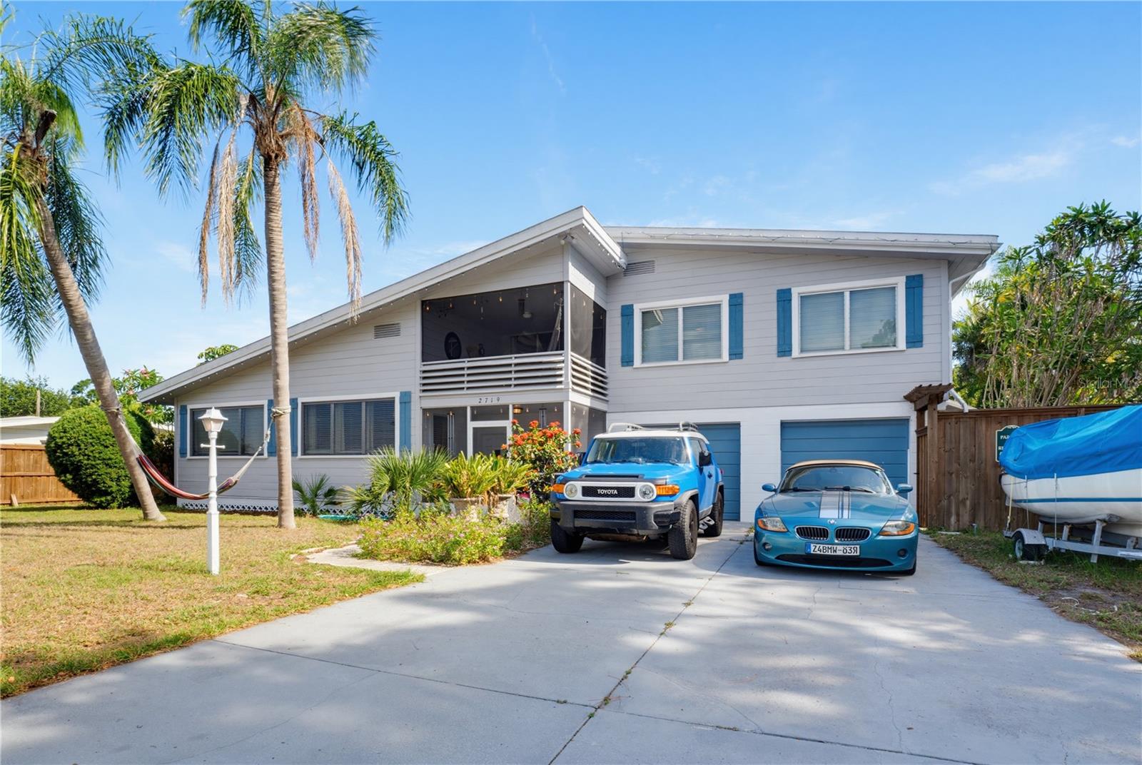 Single Family Residence in SARASOTA, FL - Daniel Dourado