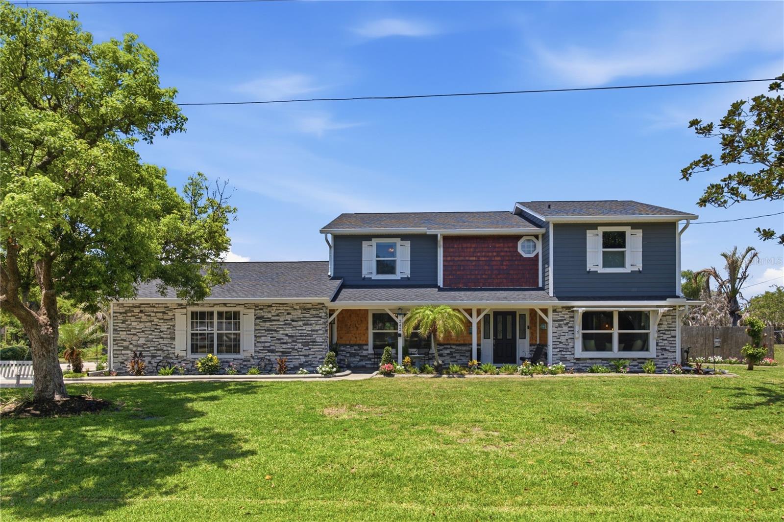 Single Family Residence em MERRITT ISLAND, FL - Daniel Dourado