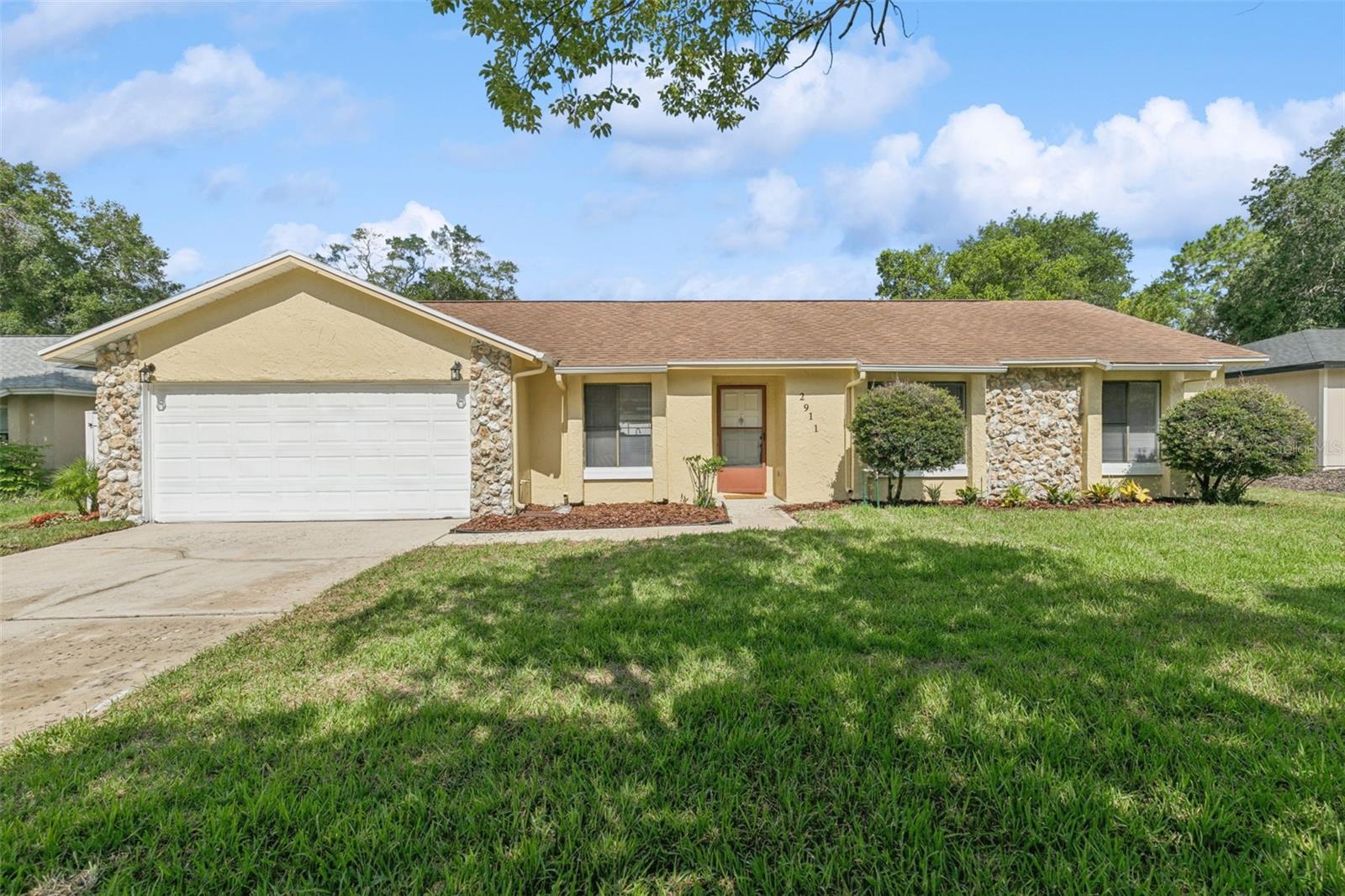 Single Family Residence in APOPKA, FL - Daniel Dourado