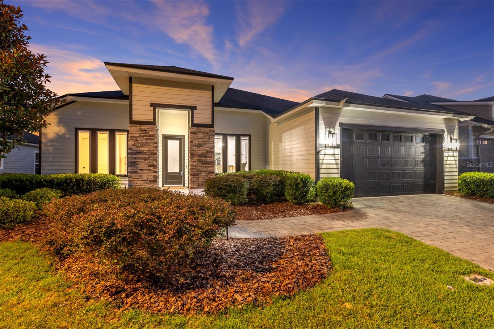 Single Family Residence in GAINESVILLE, FL - Daniel Dourado