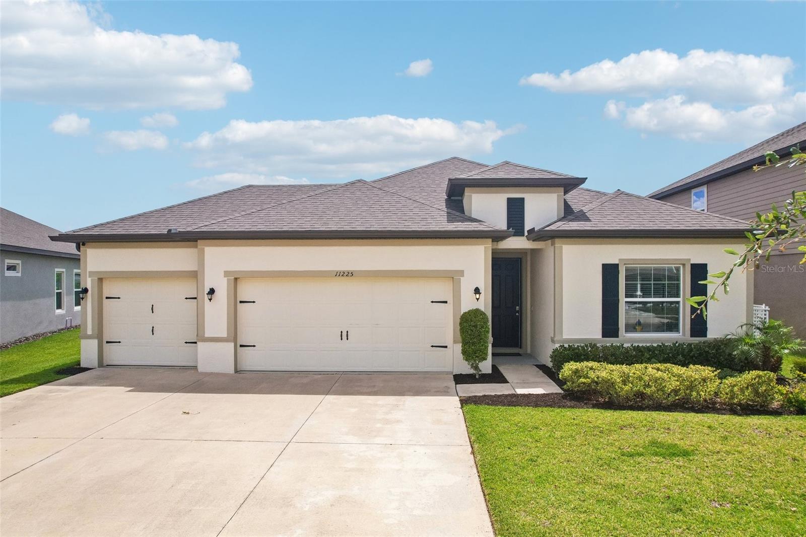 Single Family Residence em SAN ANTONIO, FL - Daniel Dourado