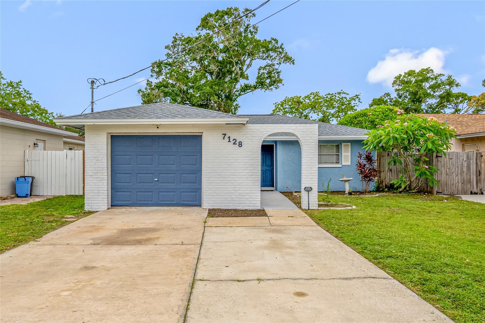 Single Family Residence em PINELLAS PARK, FL - Daniel Dourado