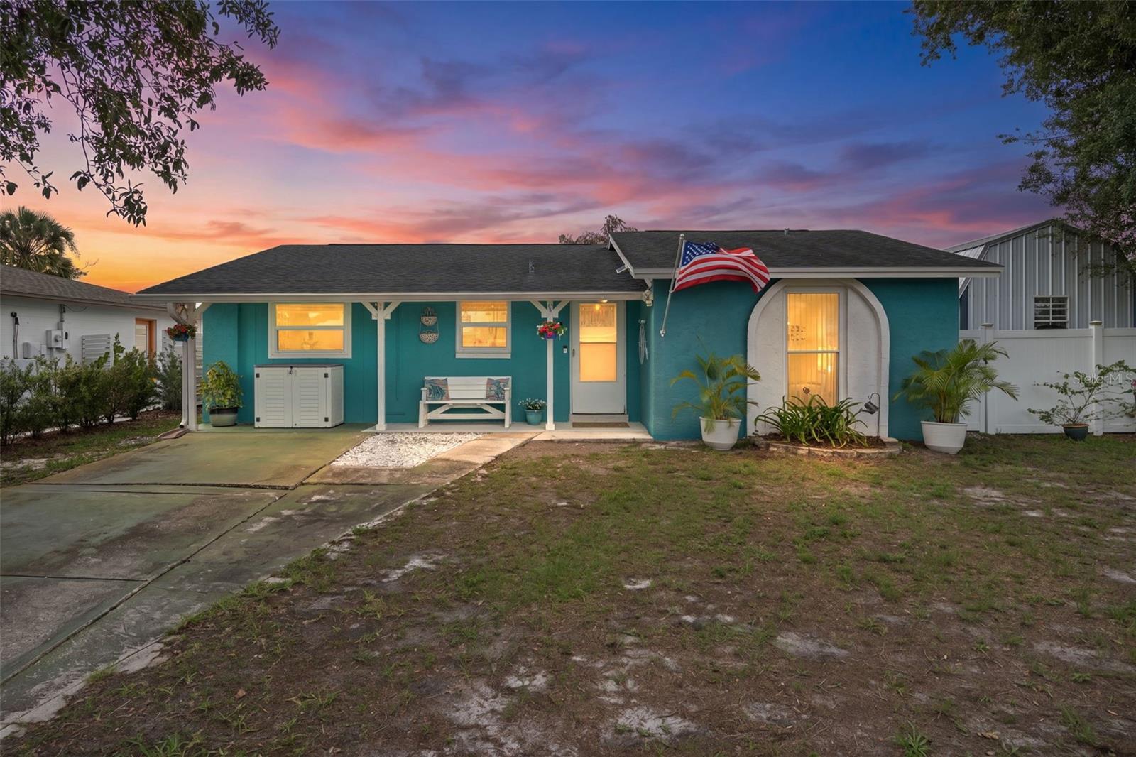 Single Family Residence in TAMPA, FL - Daniel Dourado