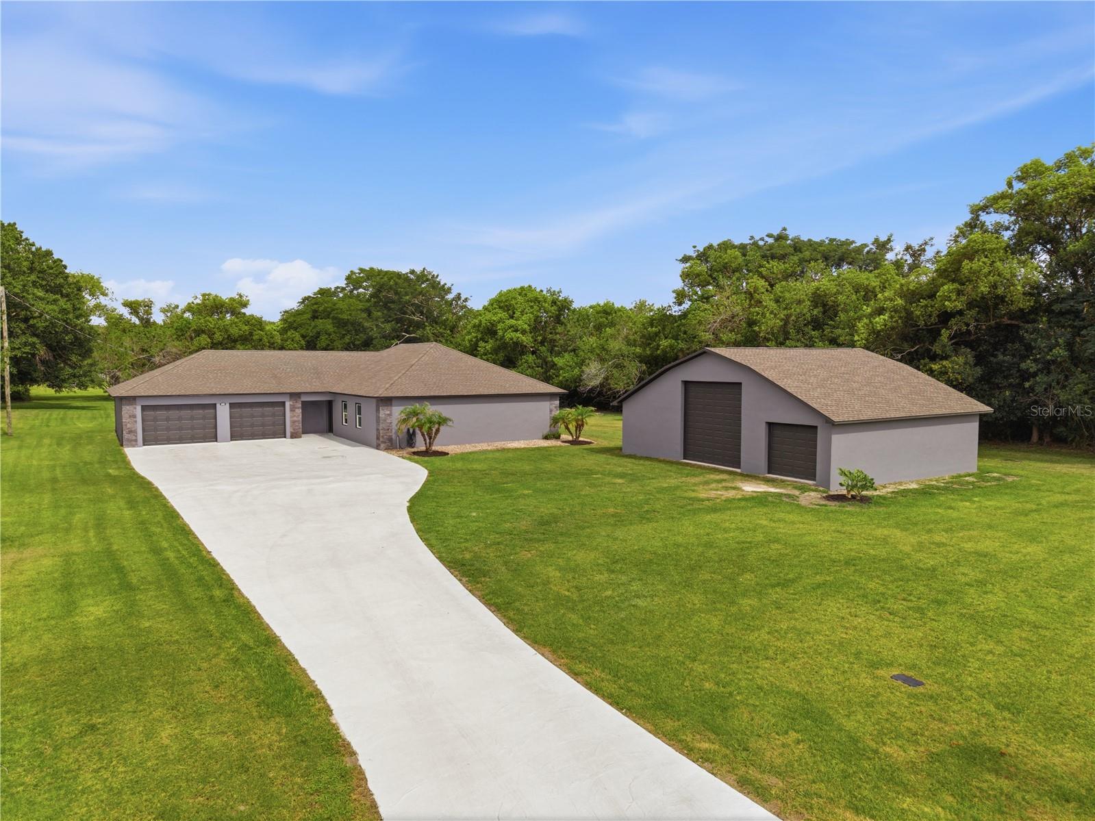 Single Family Residence em ST CLOUD, FL - Daniel Dourado