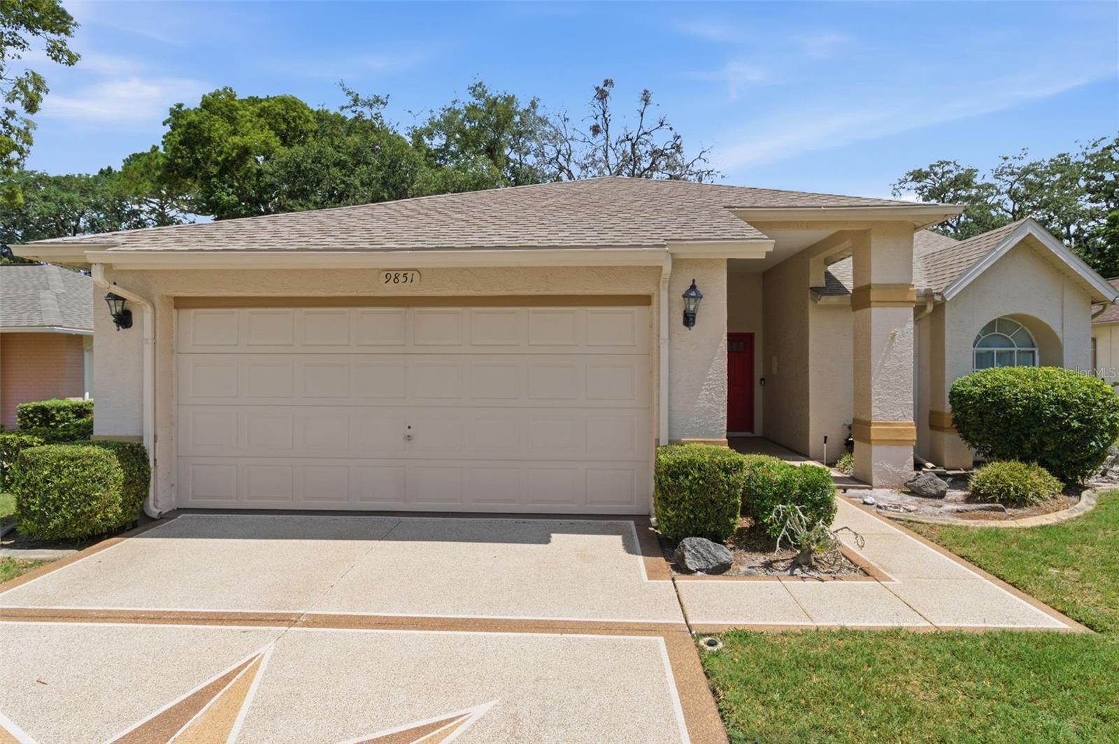 Single Family Residence em NEW PORT RICHEY, FL - Daniel Dourado