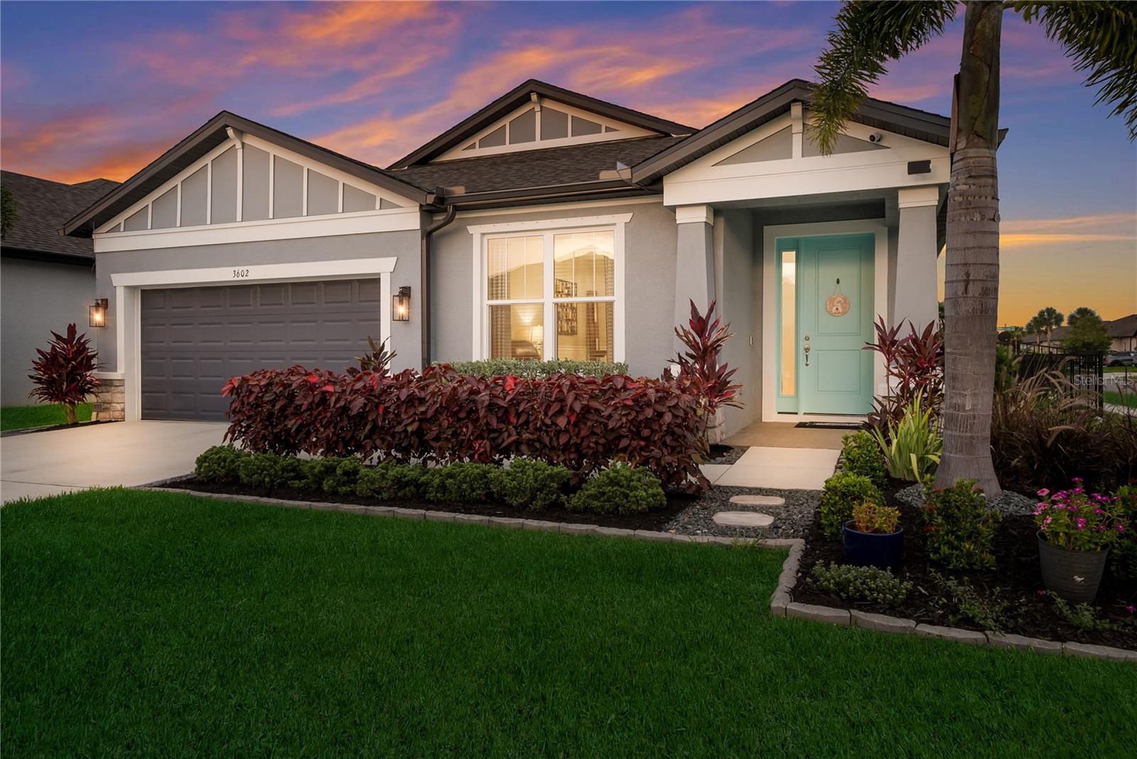 Single Family Residence in SARASOTA, FL - Daniel Dourado