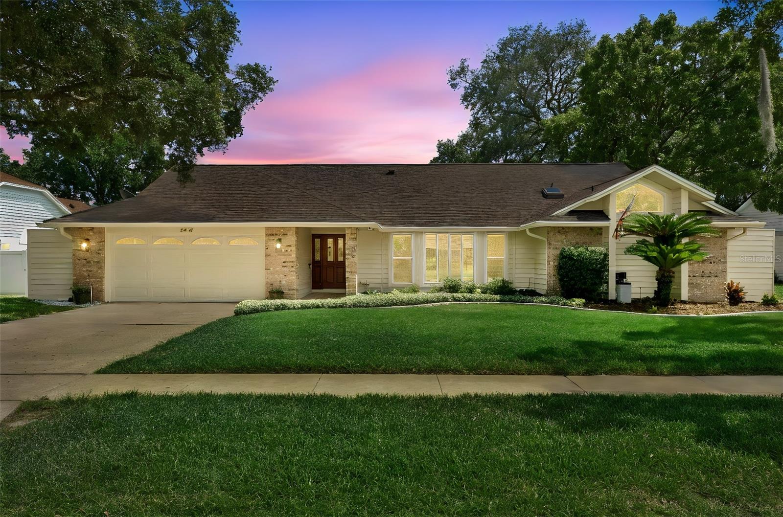 Single Family Residence in APOPKA, FL - Daniel Dourado