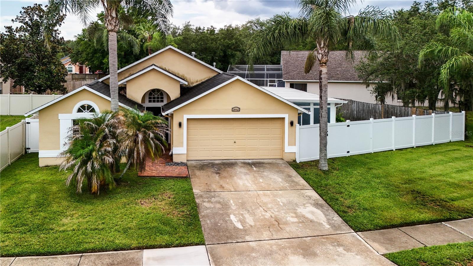 Single Family Residence in TAMPA, FL - Daniel Dourado
