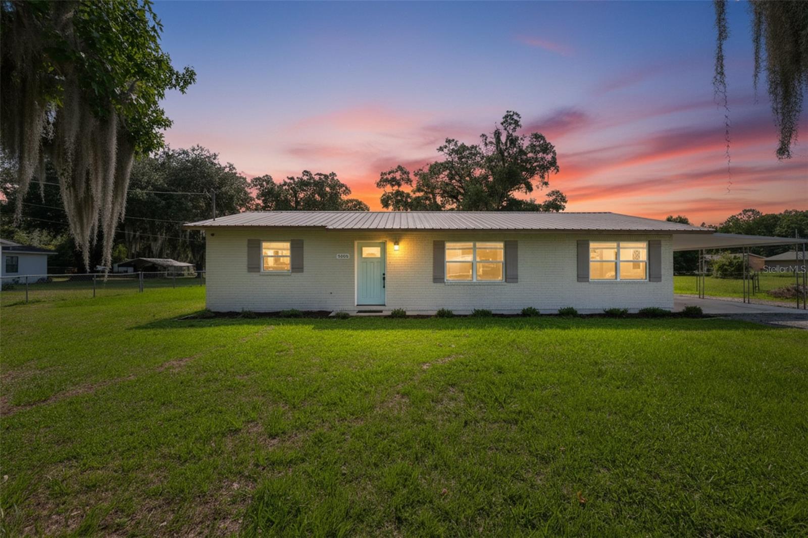 Single Family Residence in PLANT CITY, FL - Daniel Dourado