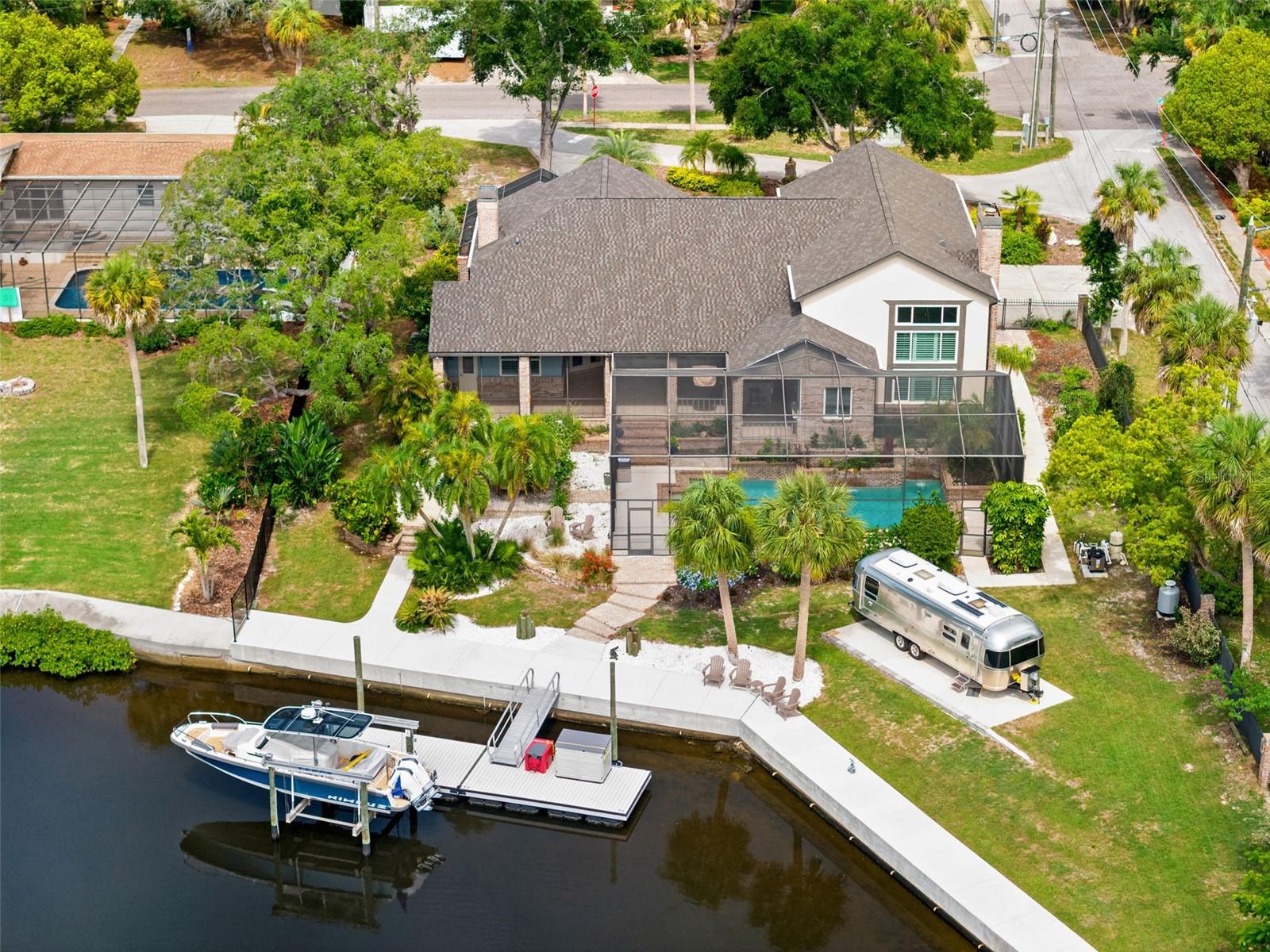 Single Family Residence em NEW PORT RICHEY, FL - Daniel Dourado