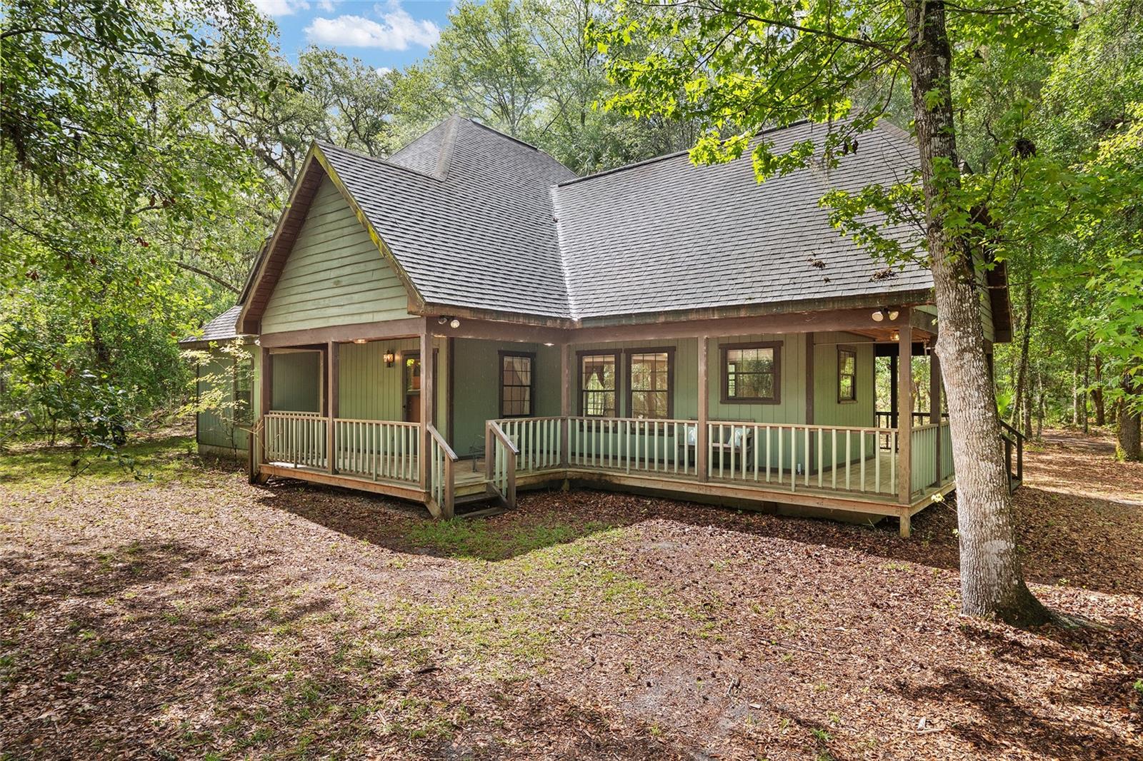 Single Family Residence in GAINESVILLE, FL - Daniel Dourado