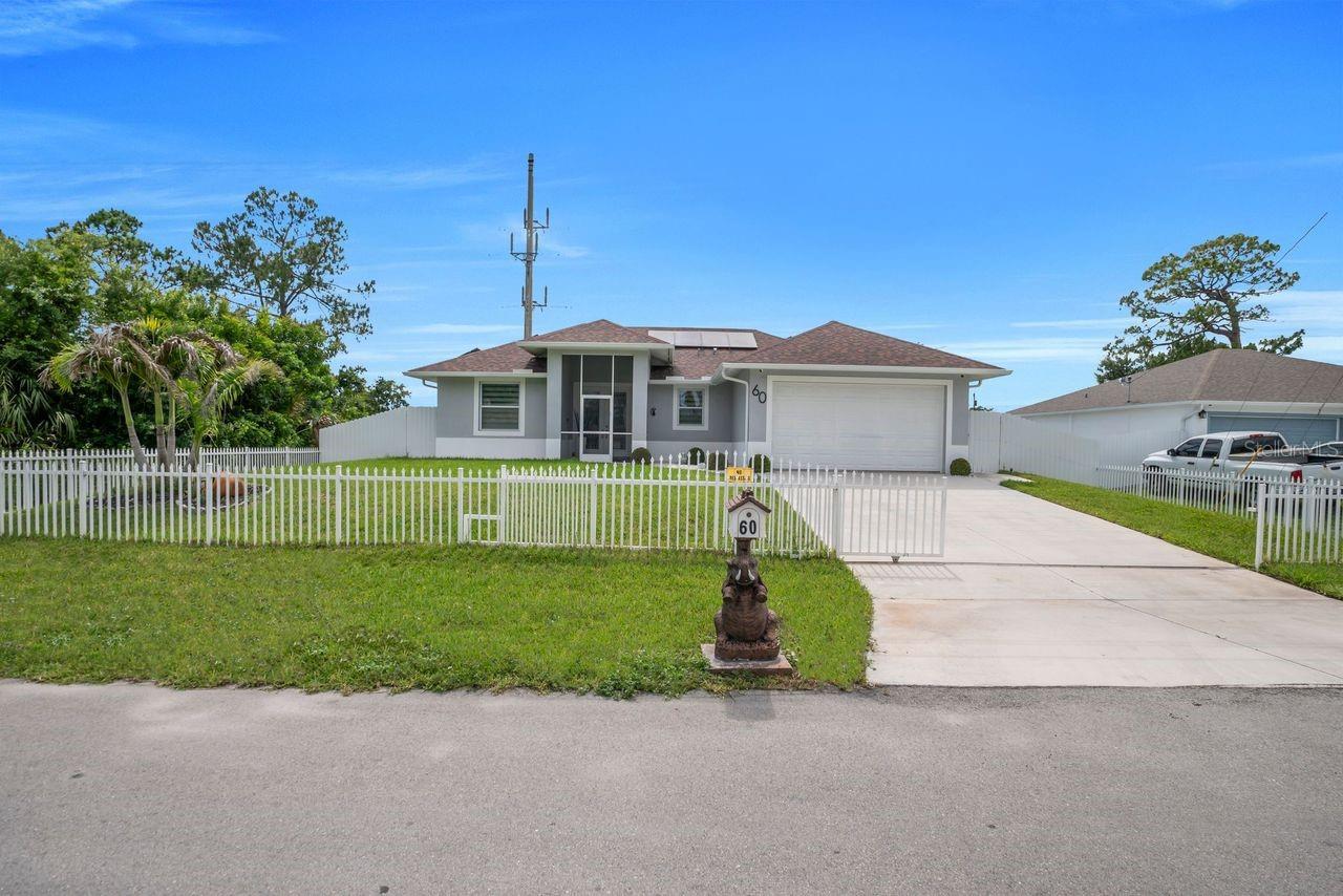 Single Family Residence in LEHIGH ACRES, FL - Daniel Dourado