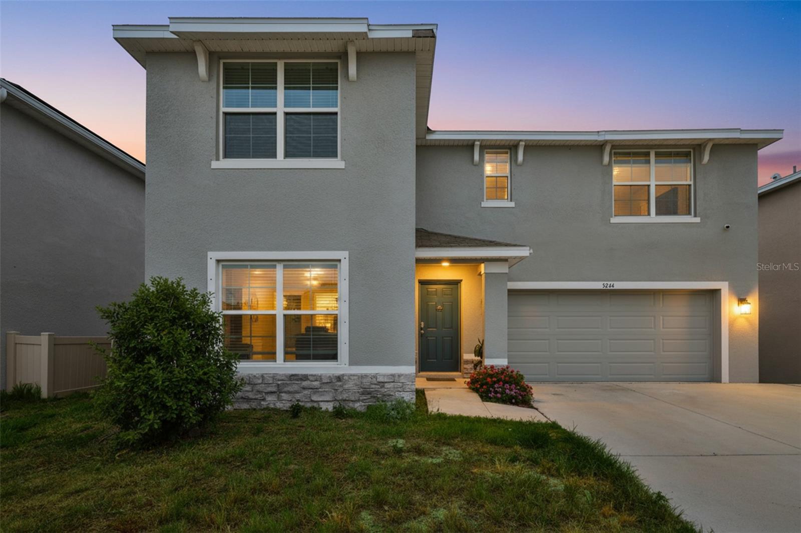 Single Family Residence in WIMAUMA, FL - Daniel Dourado