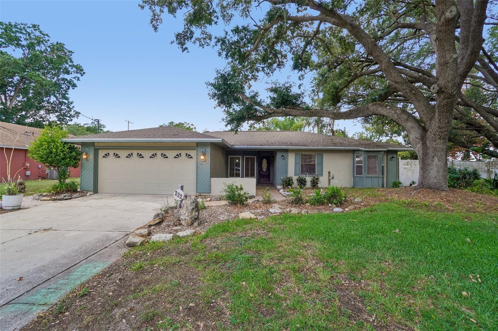 Single Family Residence in AUBURNDALE, FL - Daniel Dourado
