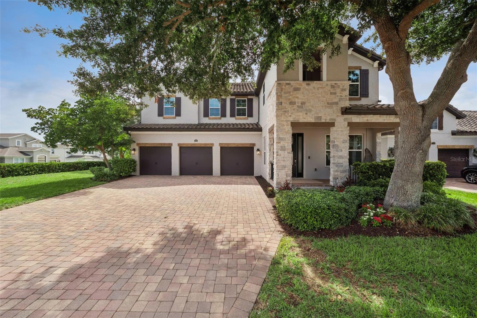 Single Family Residence in WINTER GARDEN, FL - Daniel Dourado