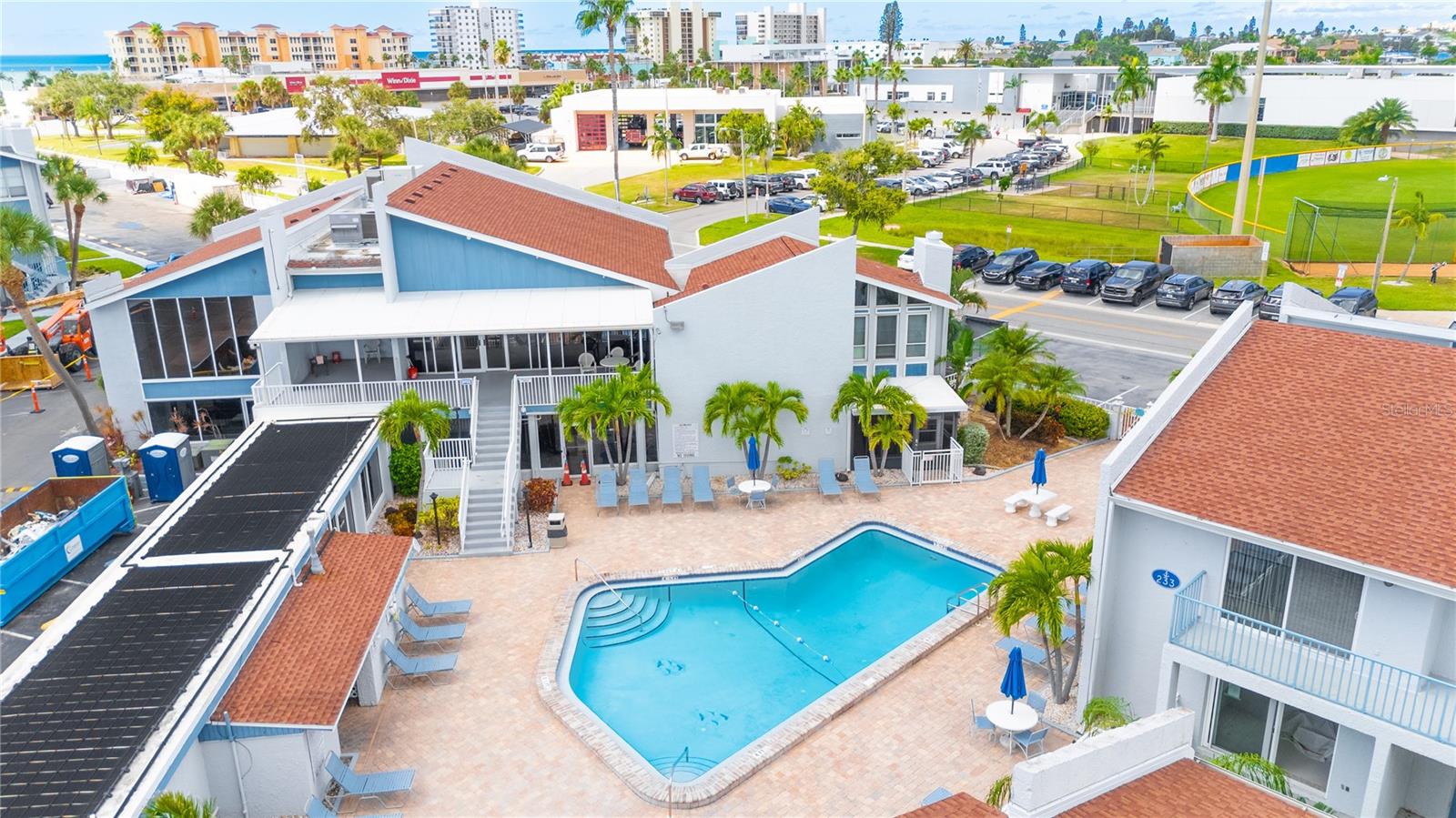 Condominium em MADEIRA BEACH, FL - Daniel Dourado
