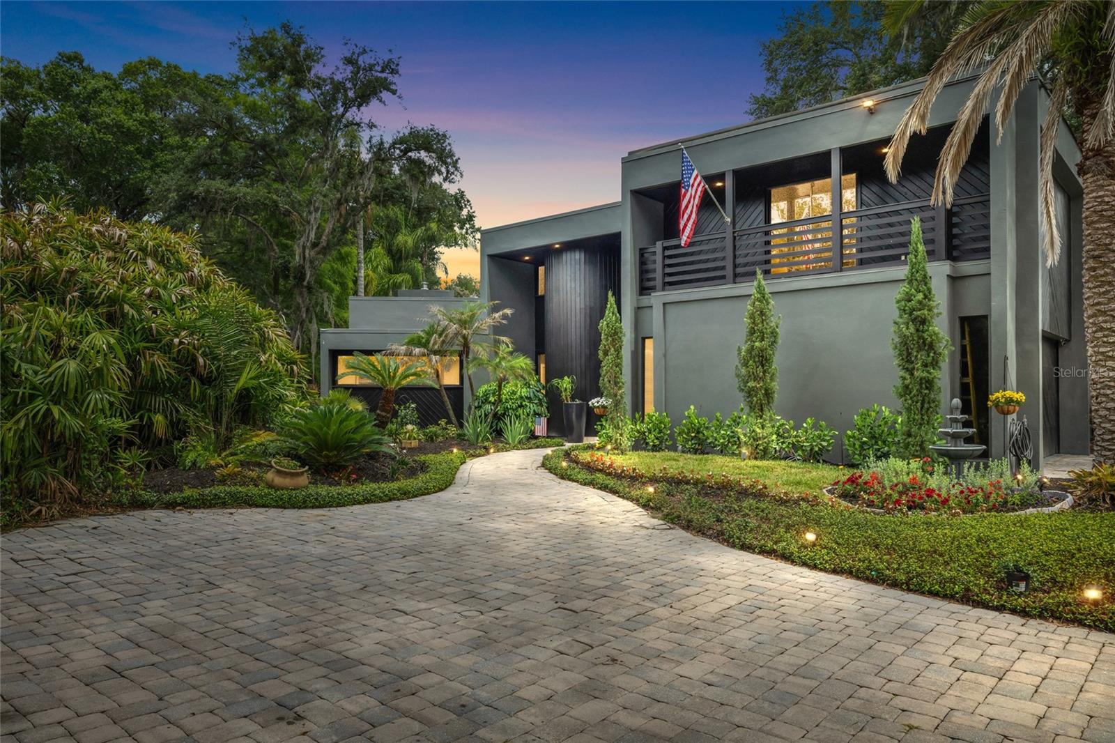 Single Family Residence in TEMPLE TERRACE, FL - Daniel Dourado