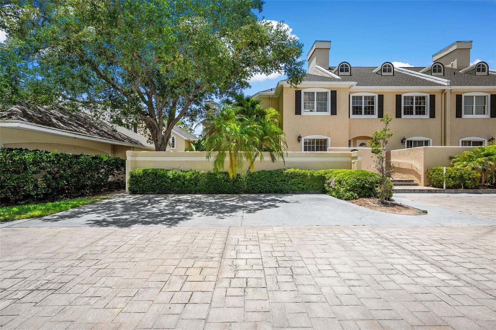 Townhouse in CLEARWATER, FL - Daniel Dourado