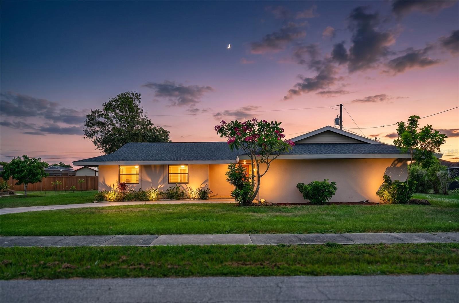 Single Family Residence in PORT CHARLOTTE, FL - Daniel Dourado