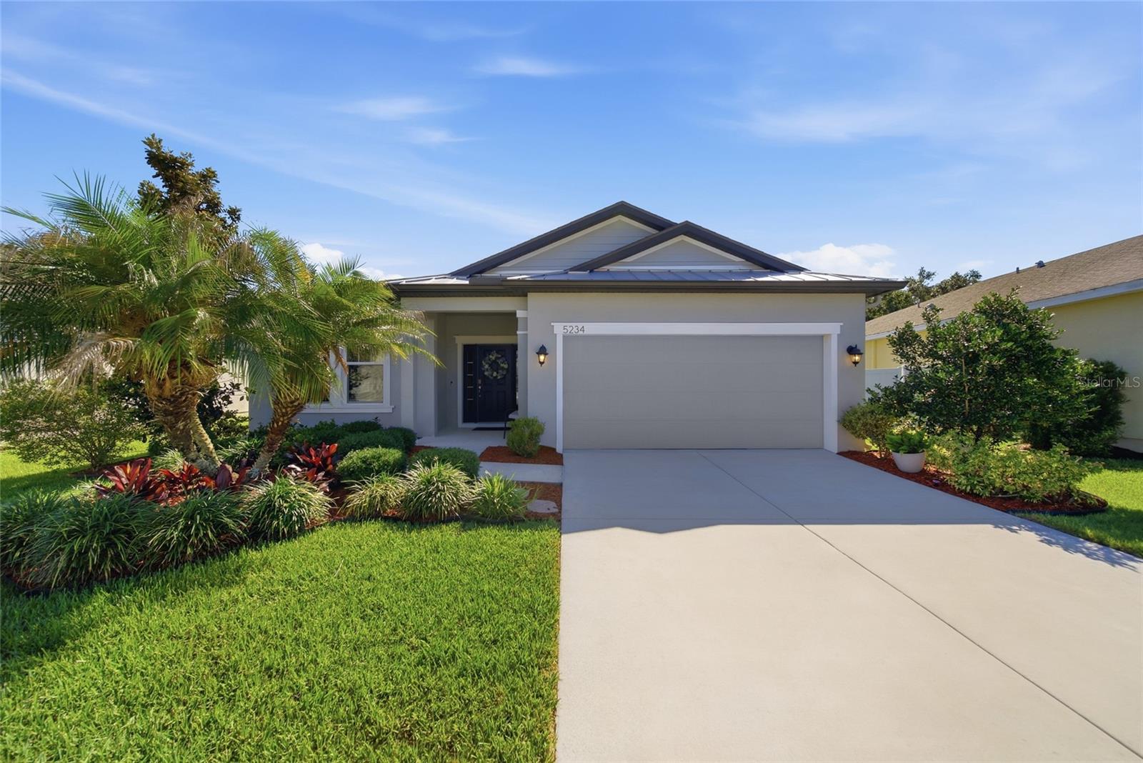 Single Family Residence in WESLEY CHAPEL, FL - Daniel Dourado