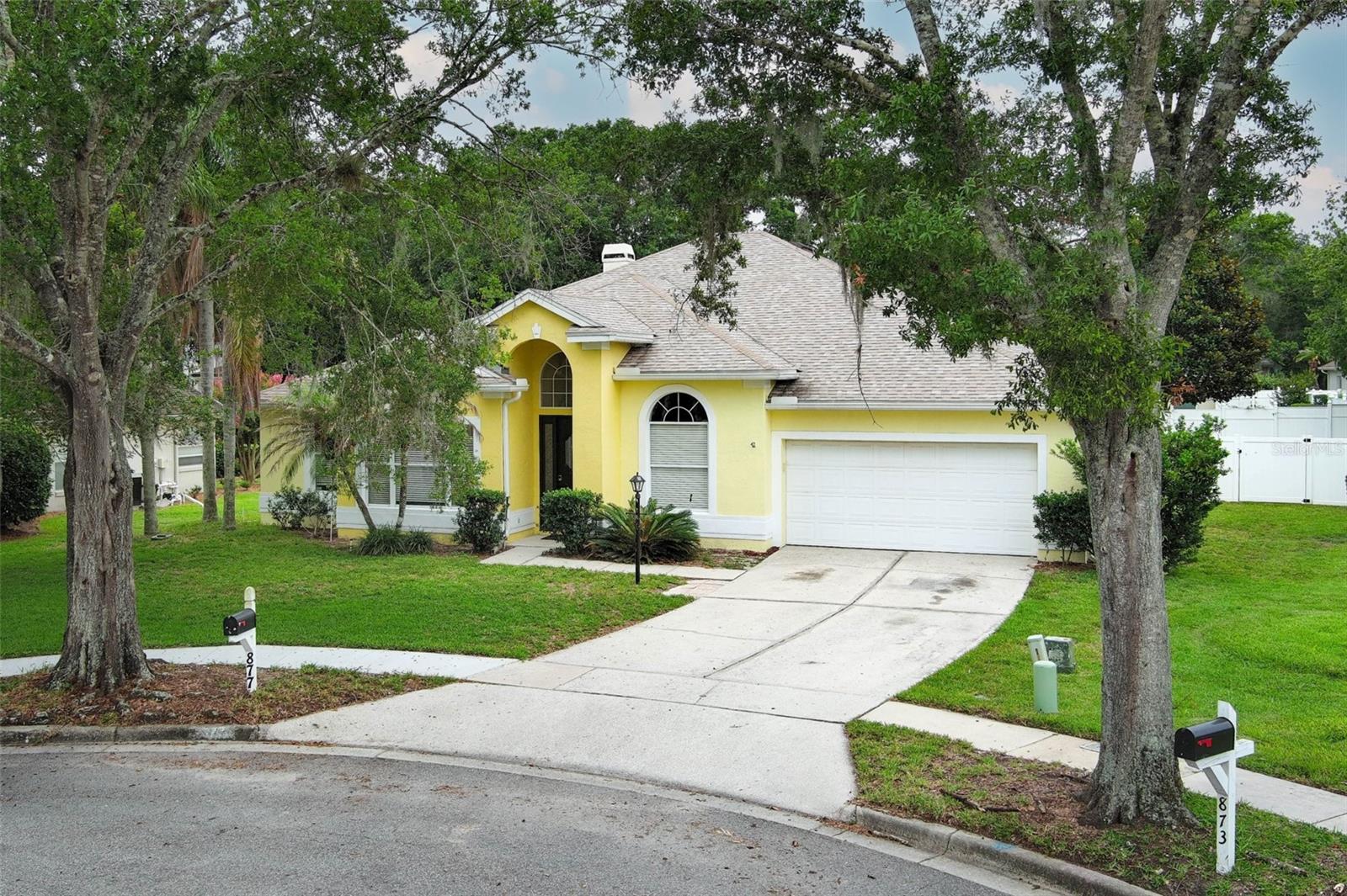 Single Family Residence in OVIEDO, FL - Daniel Dourado