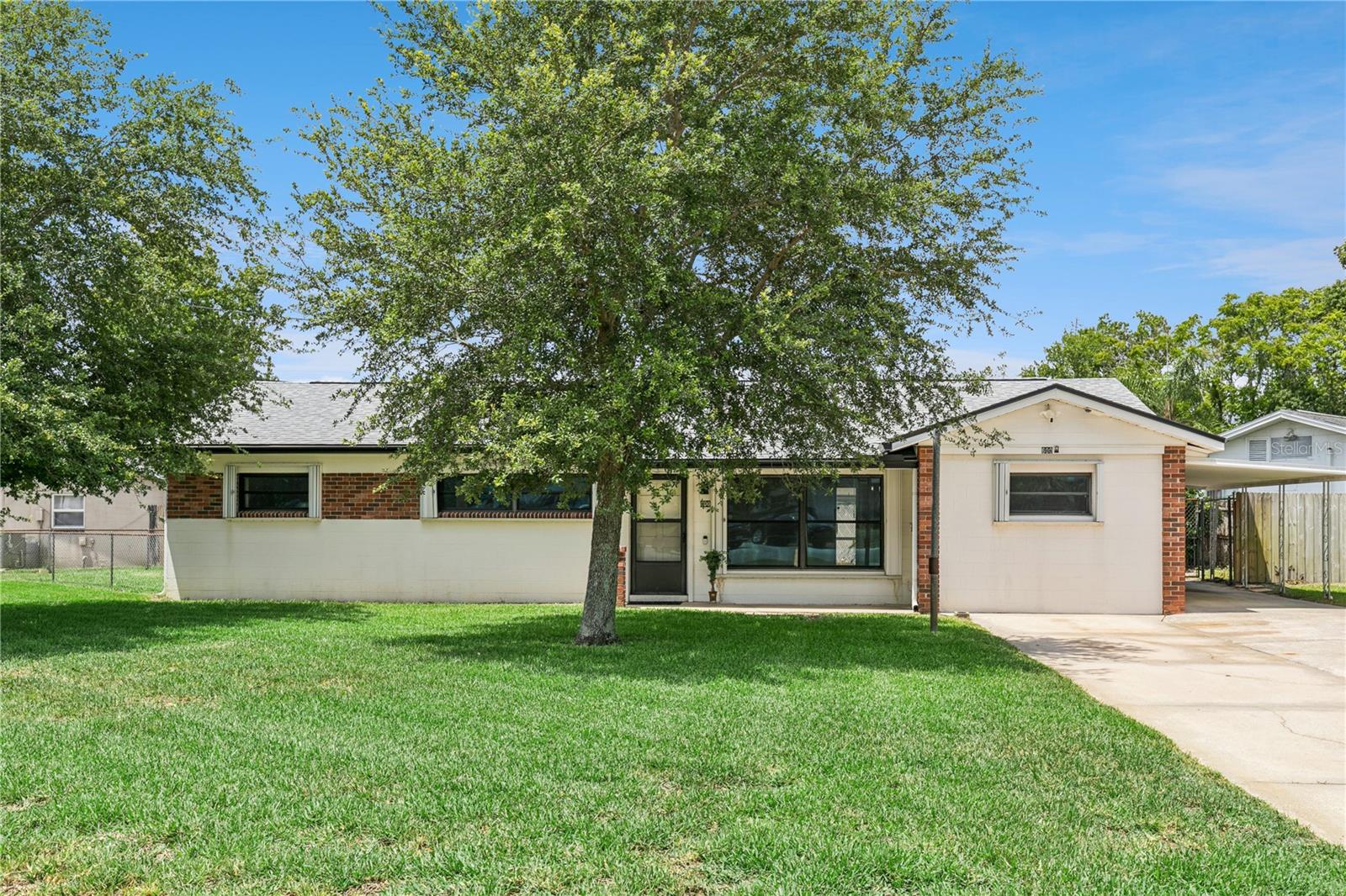 Single Family Residence in ALTAMONTE SPRINGS, FL - Daniel Dourado