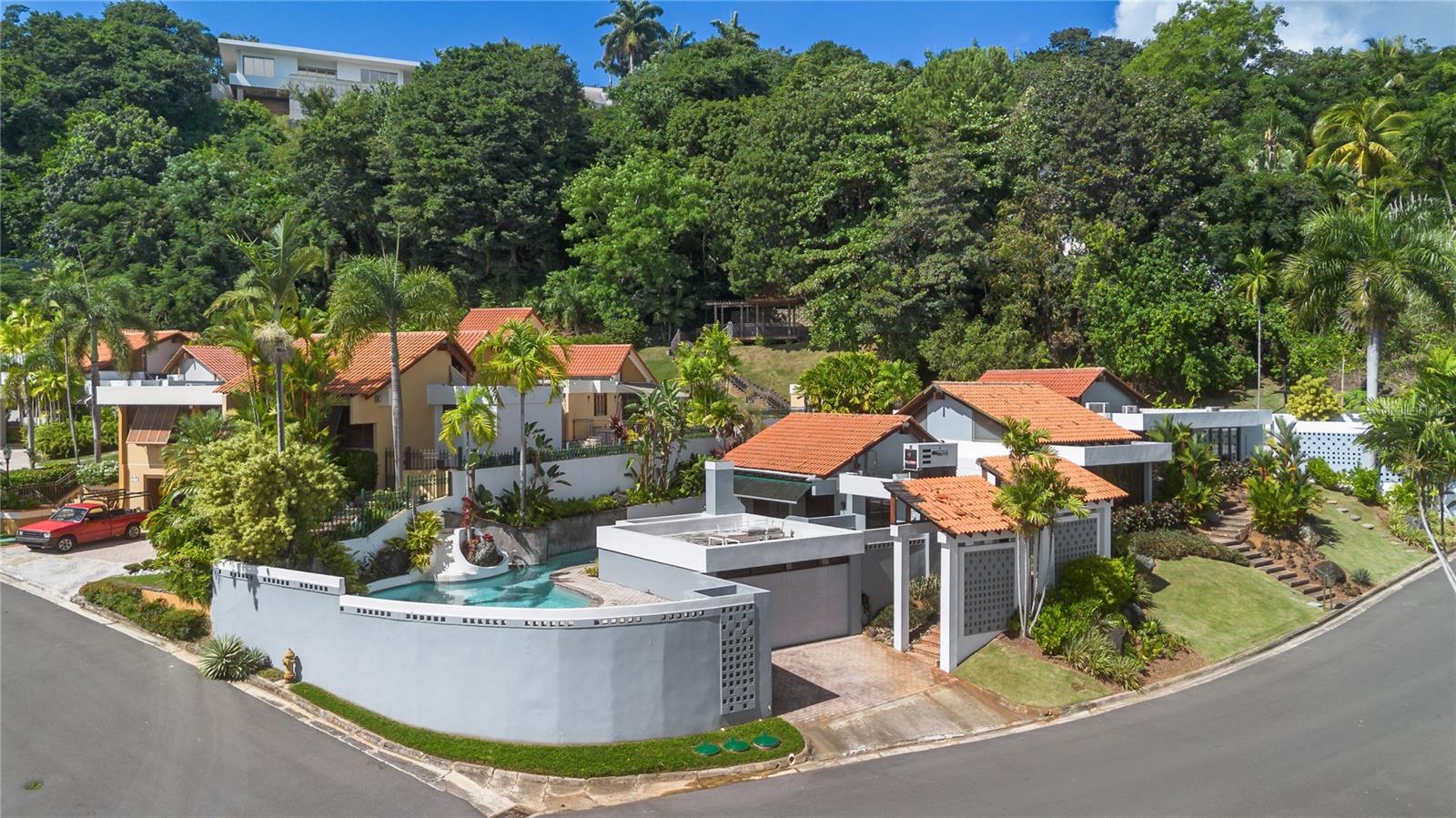 Single Family Residence em GUAYNABO, PR - Daniel Dourado