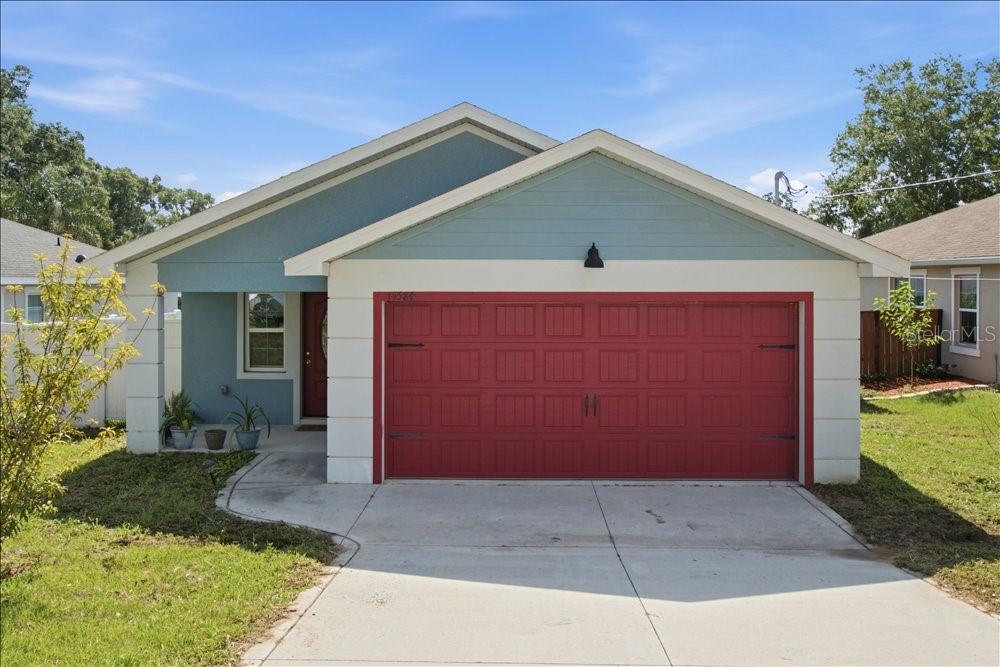 Single Family Residence in DADE CITY, FL - Daniel Dourado