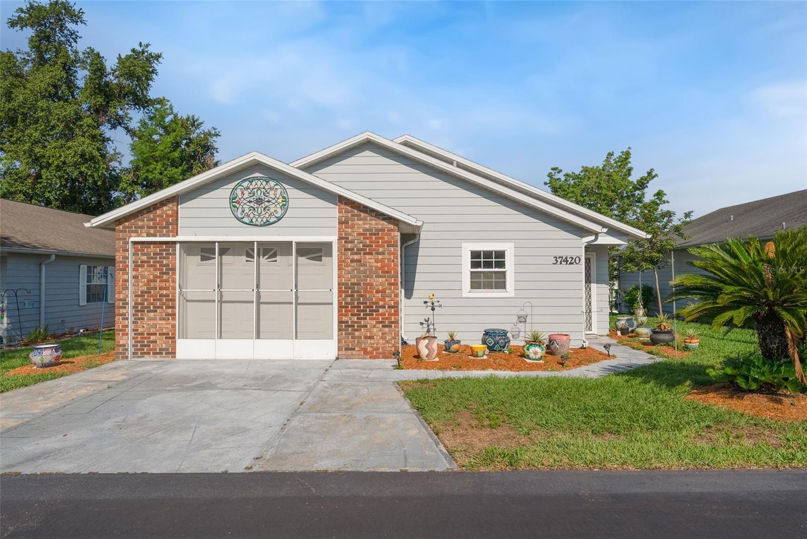 Single Family Residence em ZEPHYRHILLS, FL - Daniel Dourado