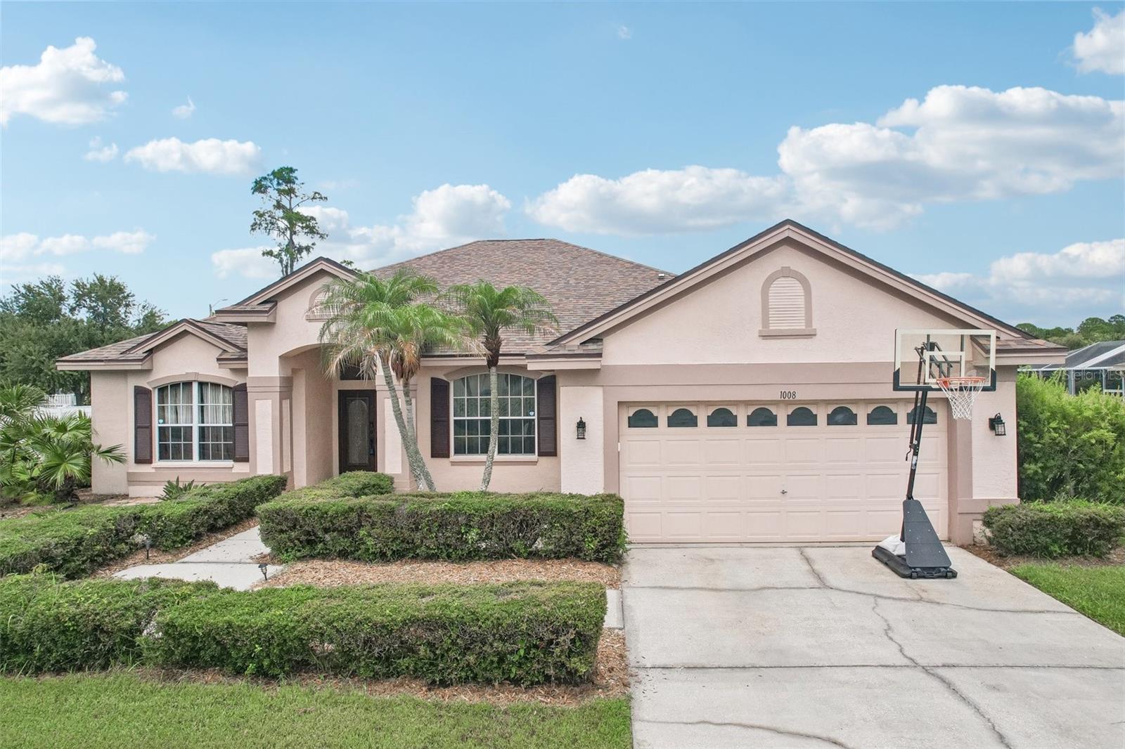 Single Family Residence in OLDSMAR, FL - Daniel Dourado