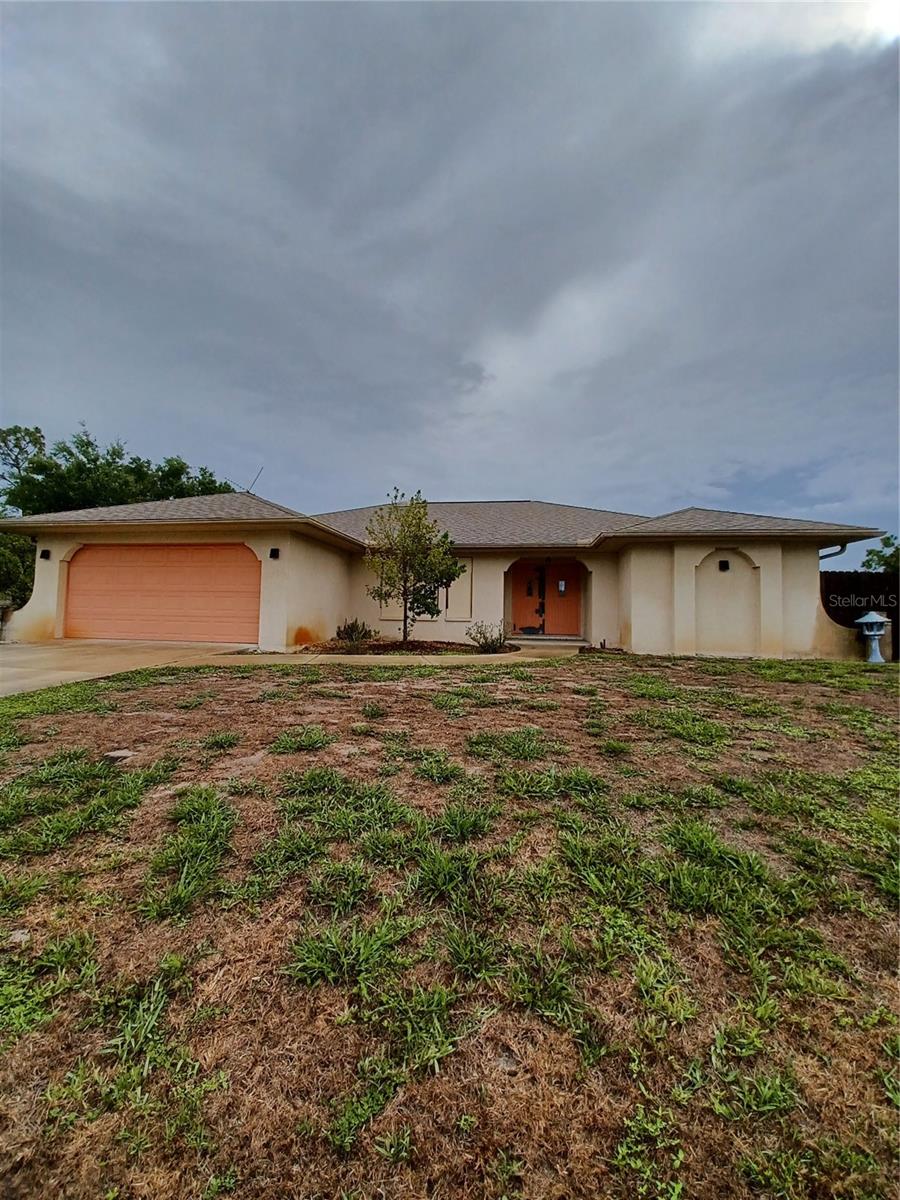 Single Family Residence in PORT CHARLOTTE, FL - Daniel Dourado