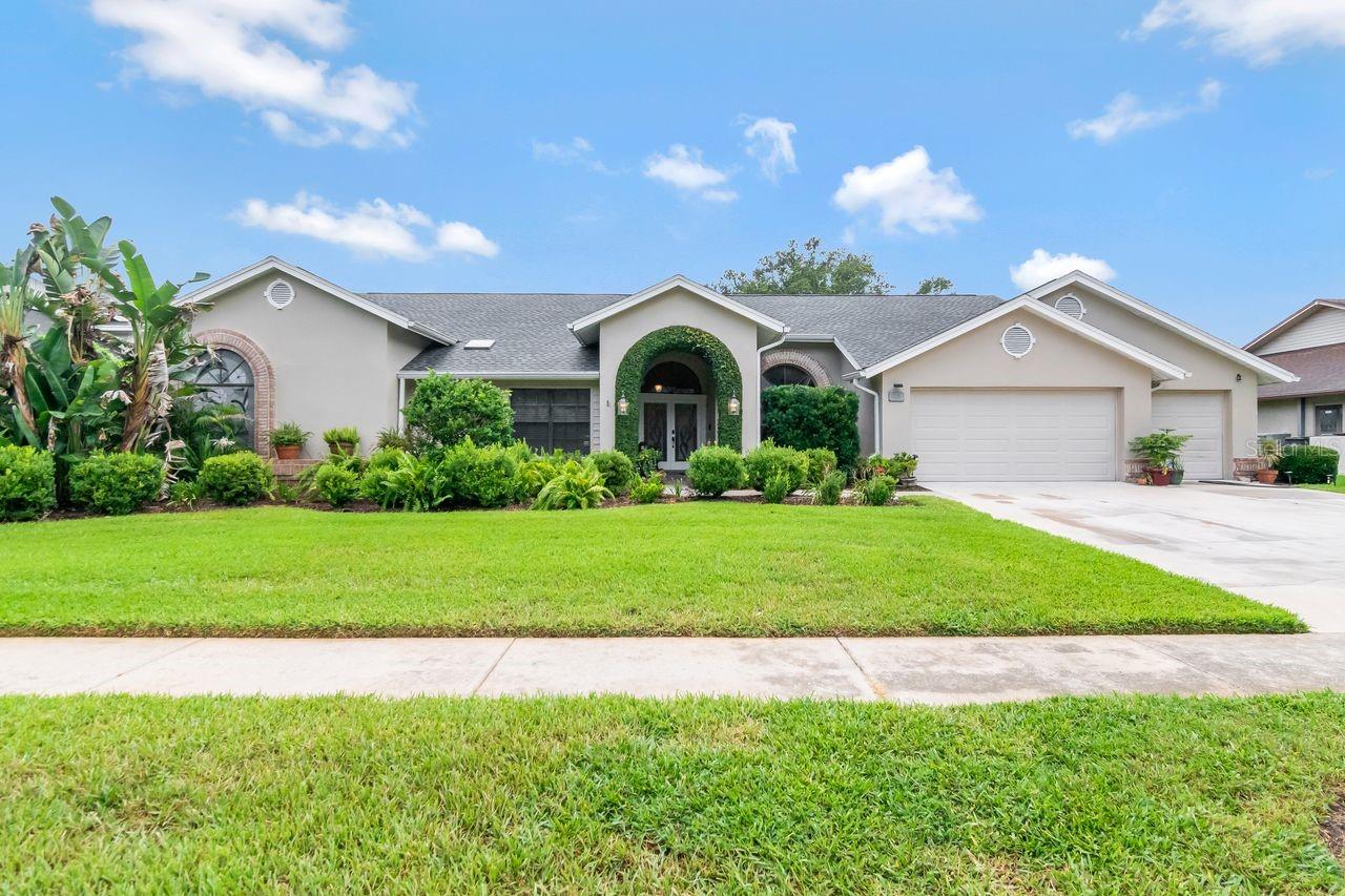 Single Family Residence in TAMPA, FL - Daniel Dourado