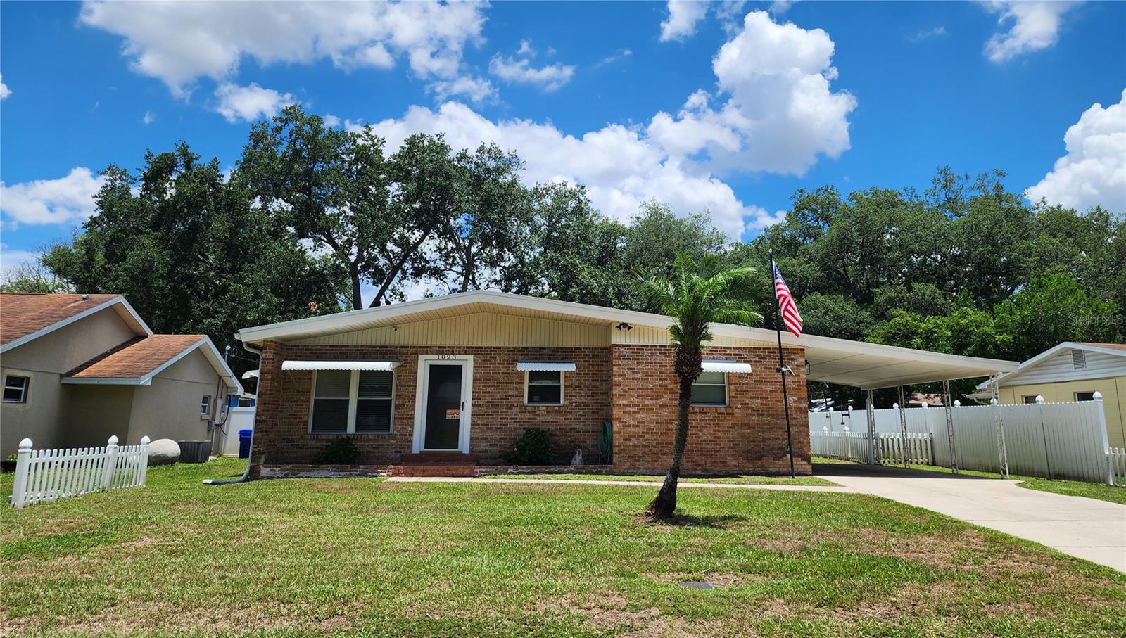 Single Family Residence in LAKELAND, FL - Daniel Dourado