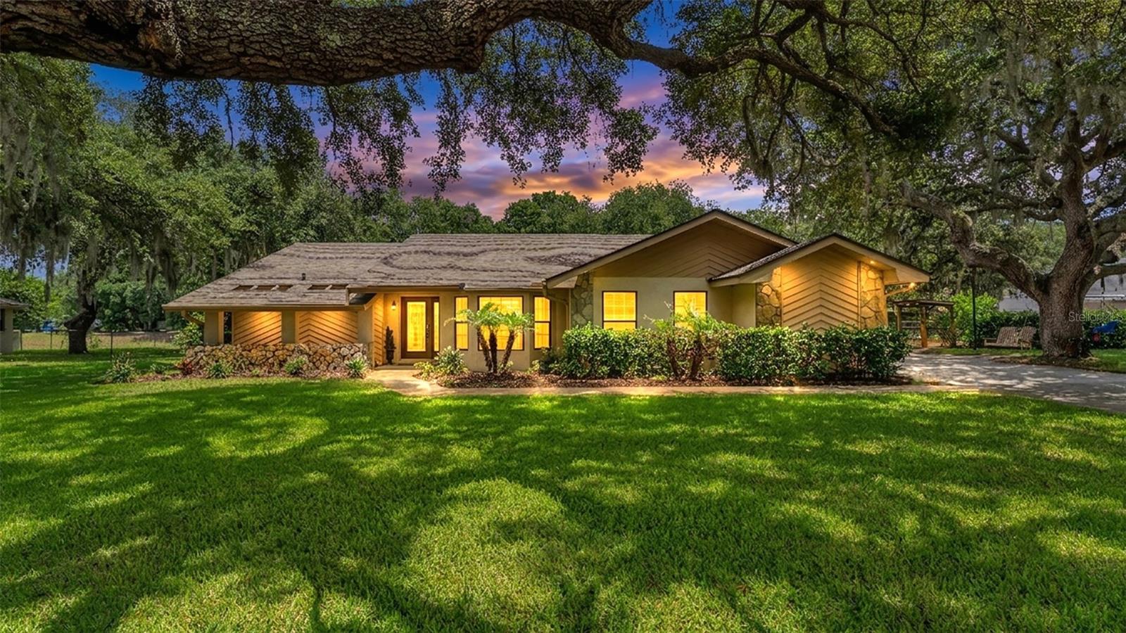 Single Family Residence in LAKELAND, FL - Daniel Dourado