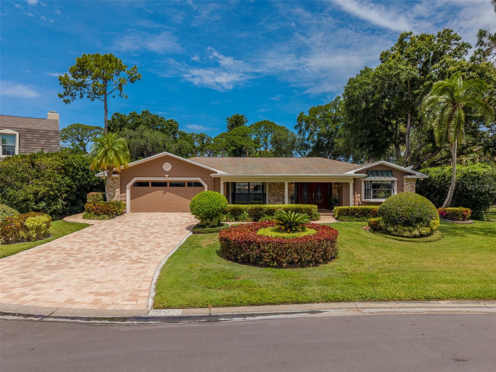 Single Family Residence in CLEARWATER, FL - Daniel Dourado