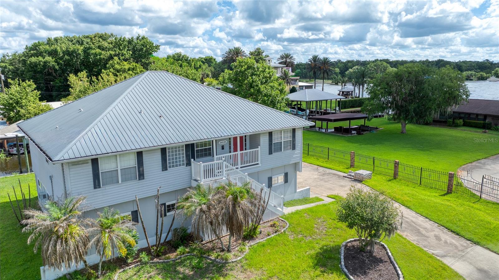 Single Family Residence em ASTOR, FL - Daniel Dourado