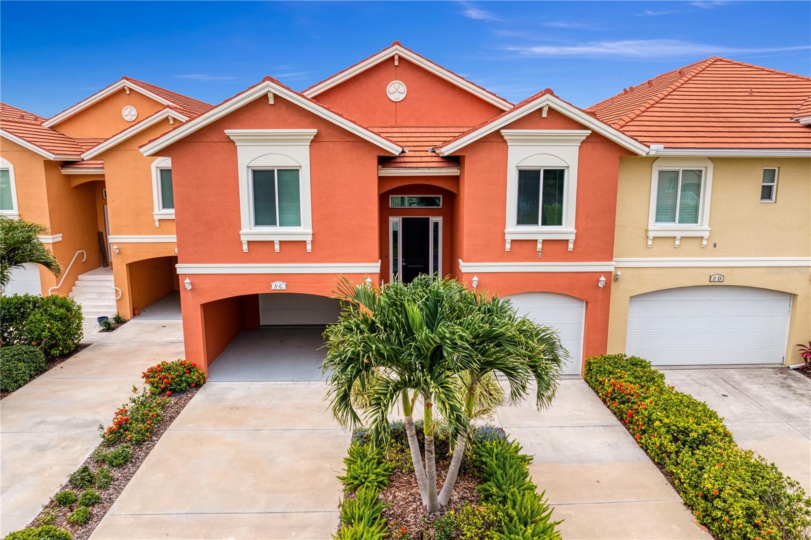 Townhouse in ST PETERSBURG, FL - Daniel Dourado