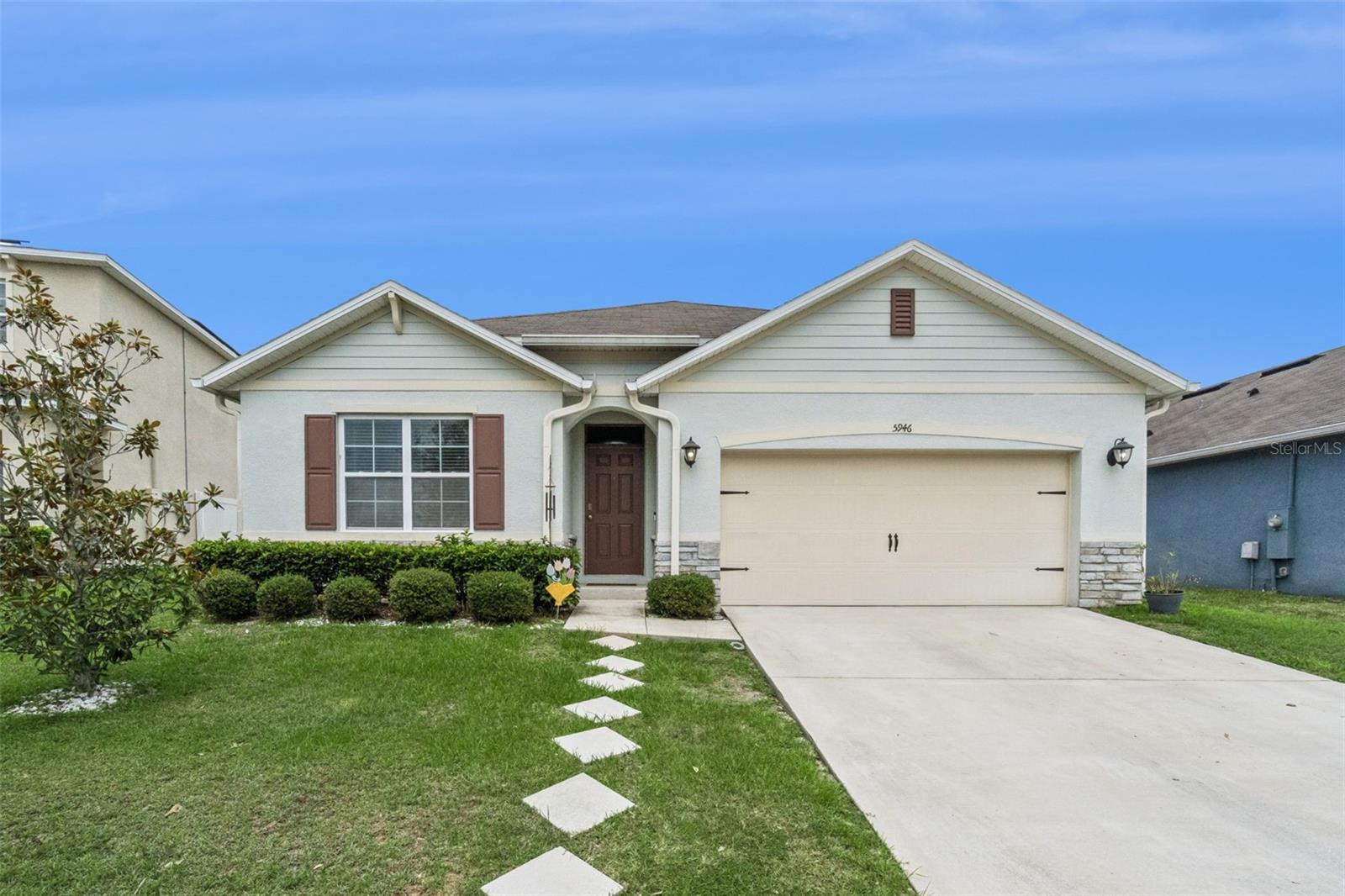 Single Family Residence in GROVELAND, FL - Daniel Dourado