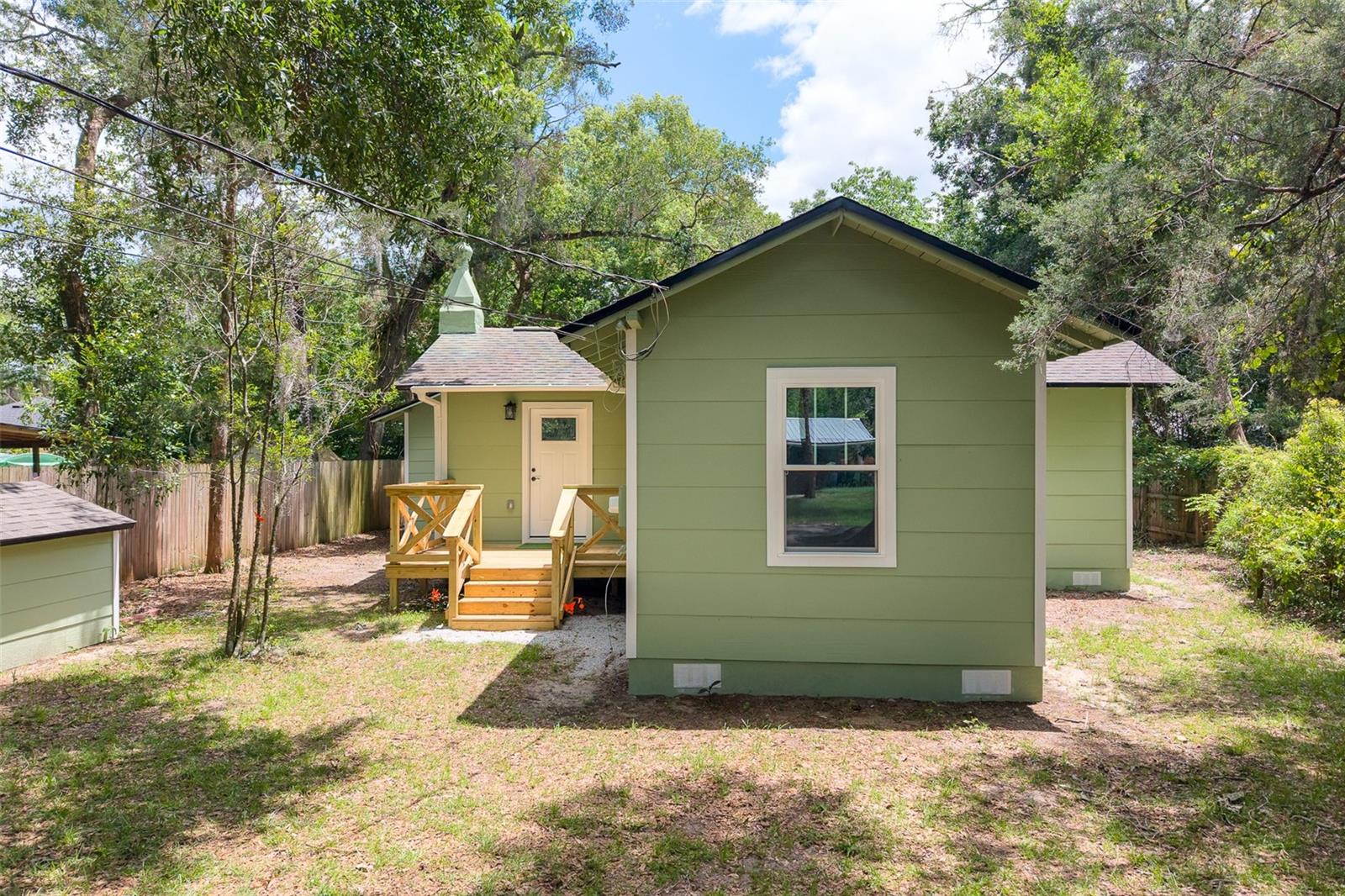 Single Family Residence in GAINESVILLE, FL - Daniel Dourado