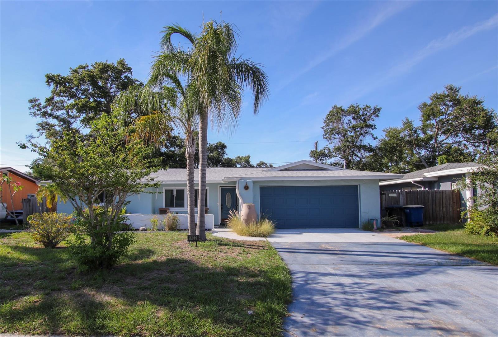 Single Family Residence in CLEARWATER, FL - Daniel Dourado