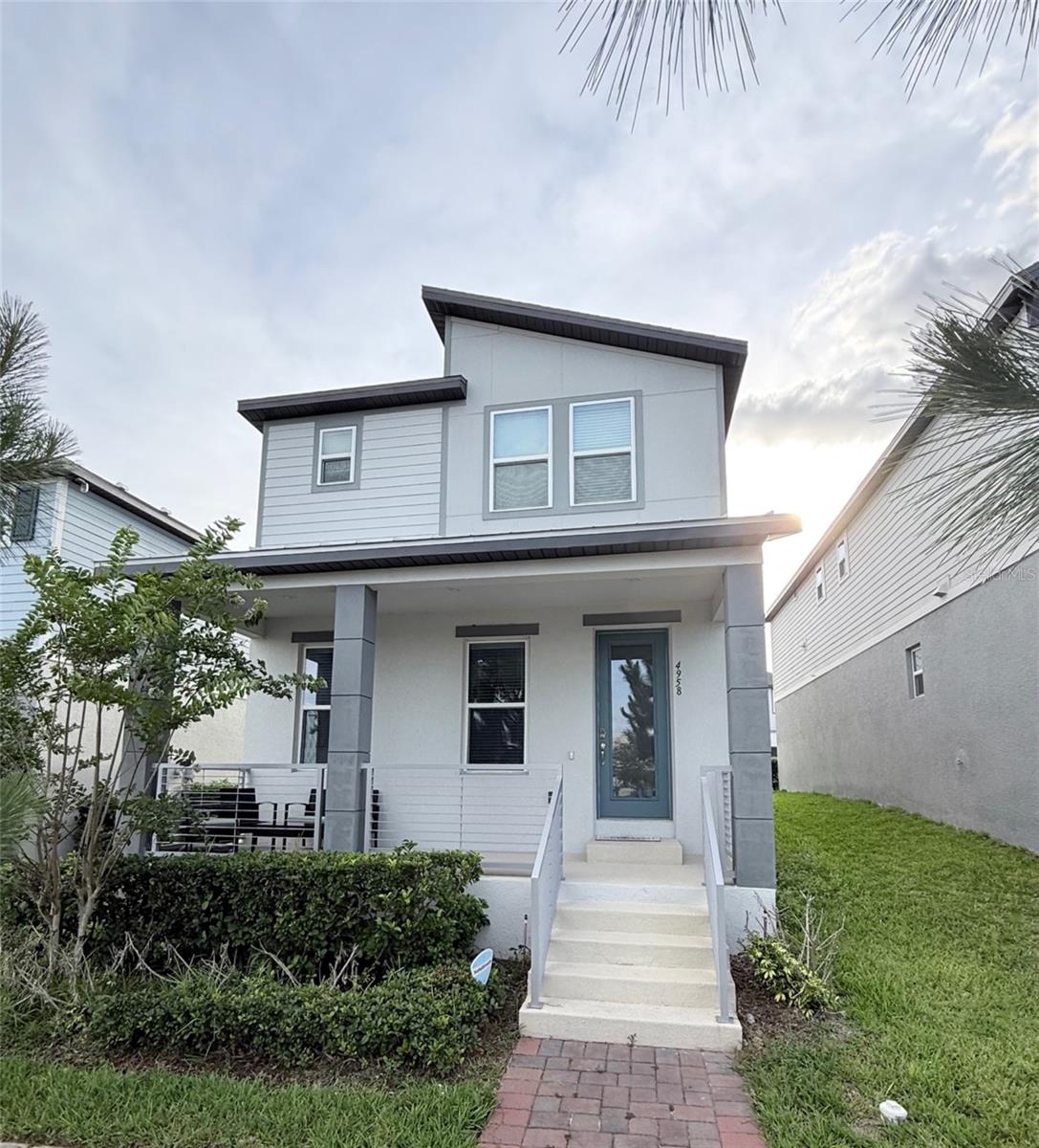 Single Family Residence in WINTER GARDEN, FL - Daniel Dourado