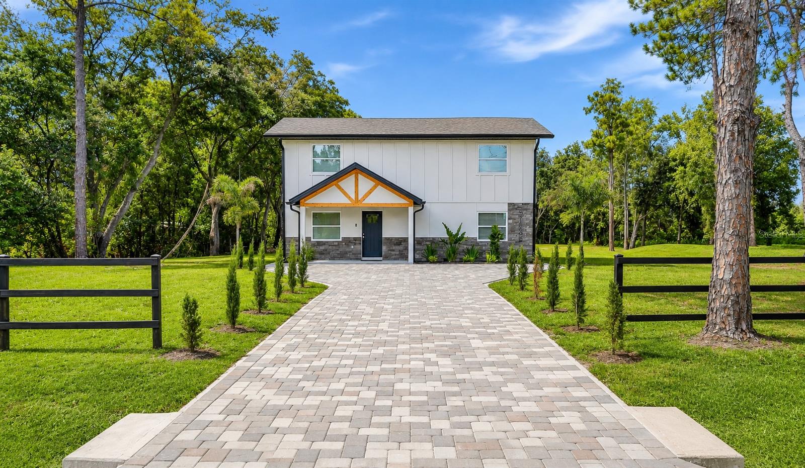 Single Family Residence em WESLEY CHAPEL, FL - Daniel Dourado