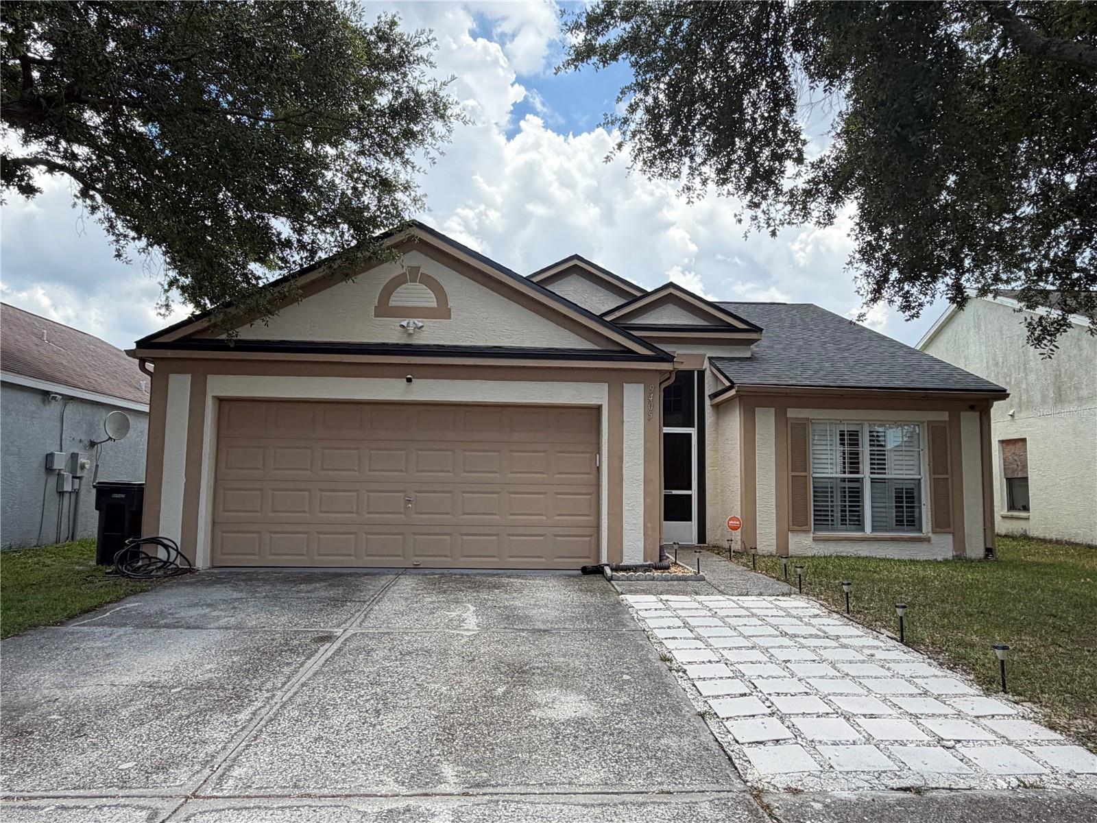 Single Family Residence in TAMPA, FL - Daniel Dourado