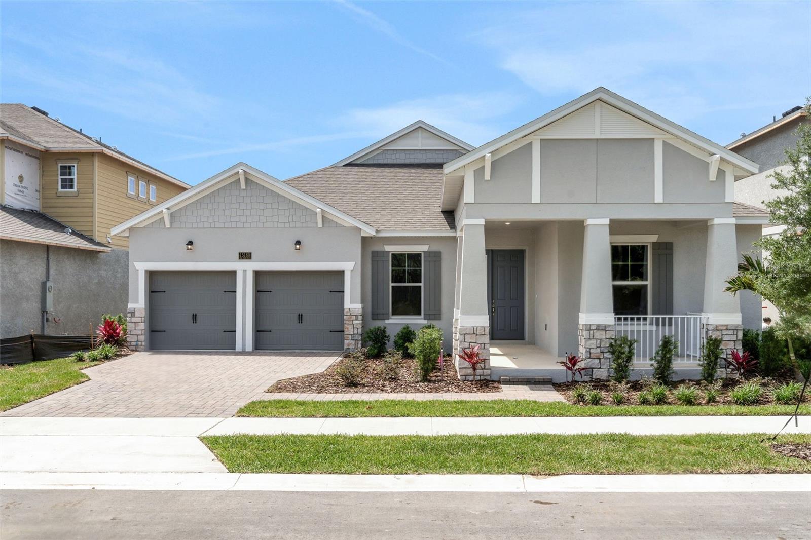 Single Family Residence in WINTER GARDEN, FL - Daniel Dourado