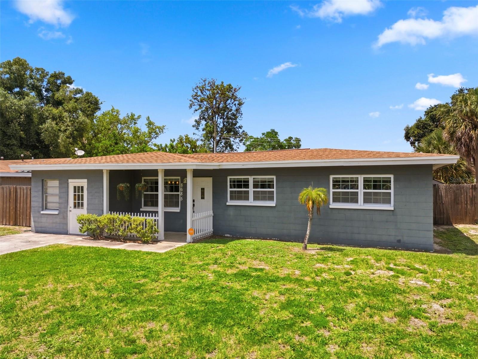 Single Family Residence em SEMINOLE, FL - Daniel Dourado