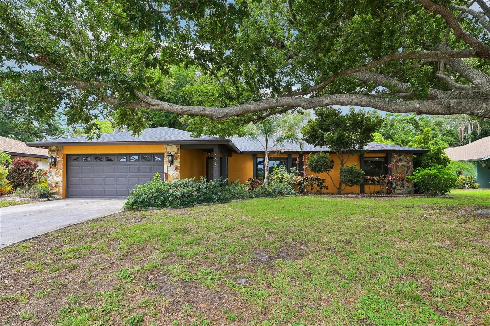 Single Family Residence em SARASOTA, FL - Daniel Dourado