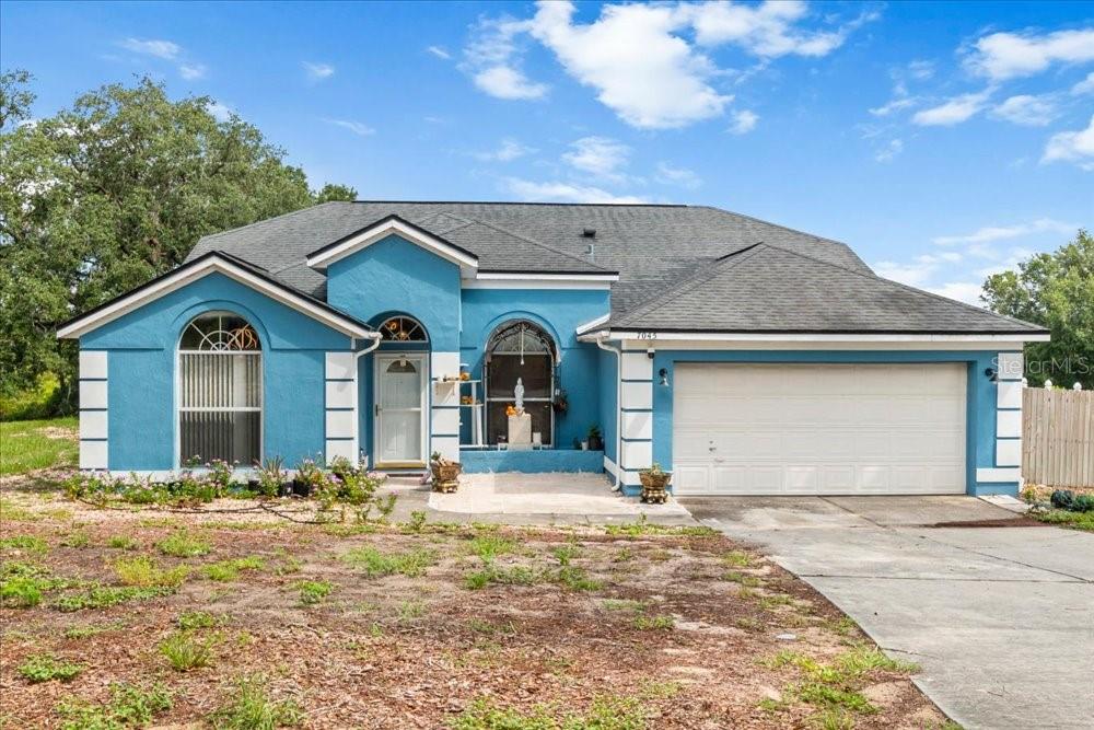 Single Family Residence in ORLANDO, FL - Daniel Dourado
