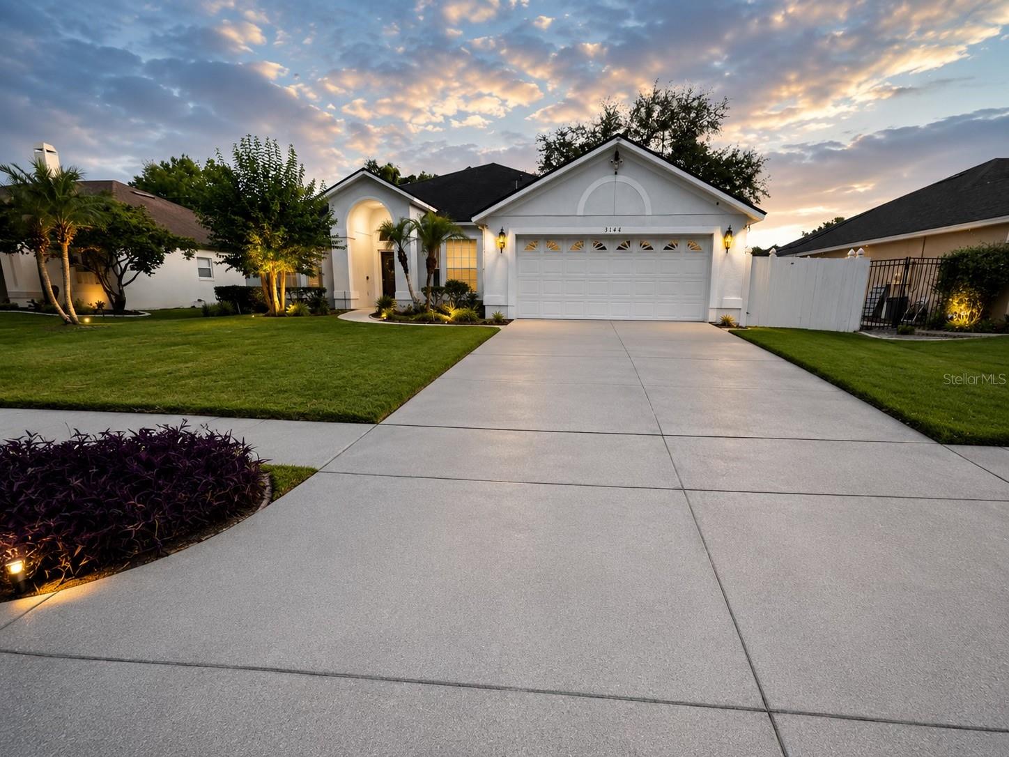 Single Family Residence in APOPKA, FL - Daniel Dourado