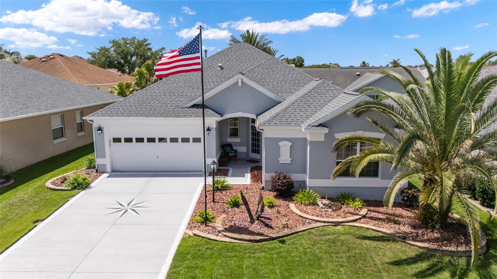 Single Family Residence in THE VILLAGES, FL - Daniel Dourado