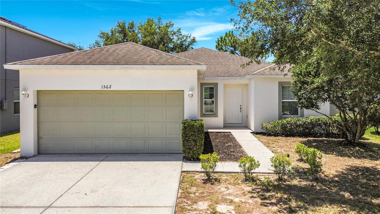 Single Family Residence in DAVENPORT, FL - Daniel Dourado